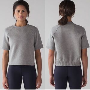 Lululemon NTS Cropped short sleeve grey top size 6